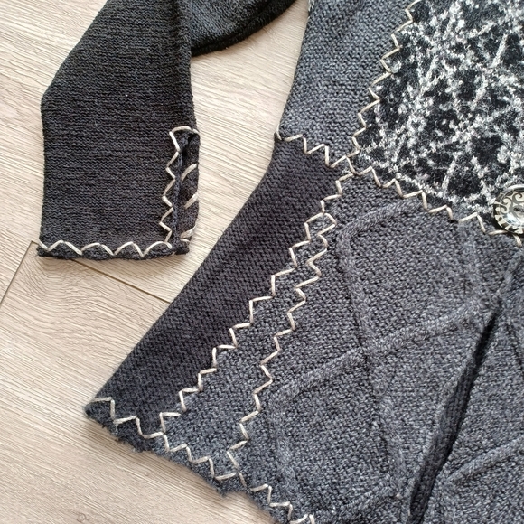 CURIO Black Gray Silver Large Button Detail Snap Front Cardigan Sweater - Picture 5 of 14